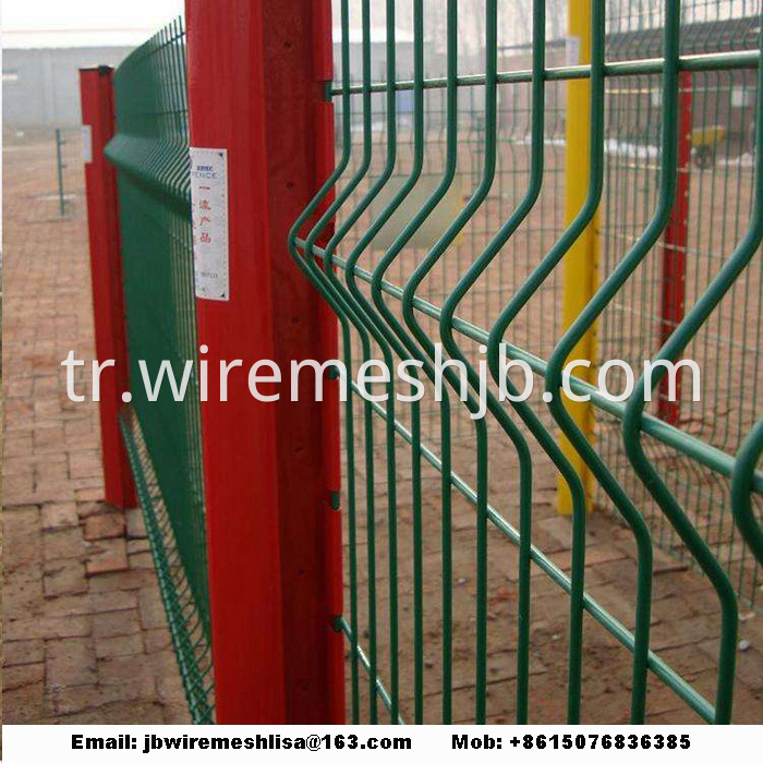 Peach Post Welded Wire Mesh Fence